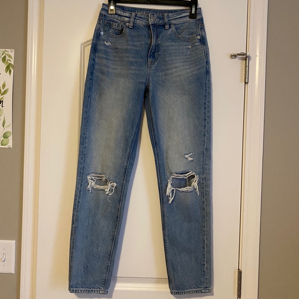 American Eagle High Rise Mom Jeans